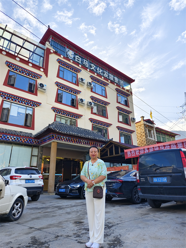 陈宏院长在阿坝州马尔康环境策划指导调研