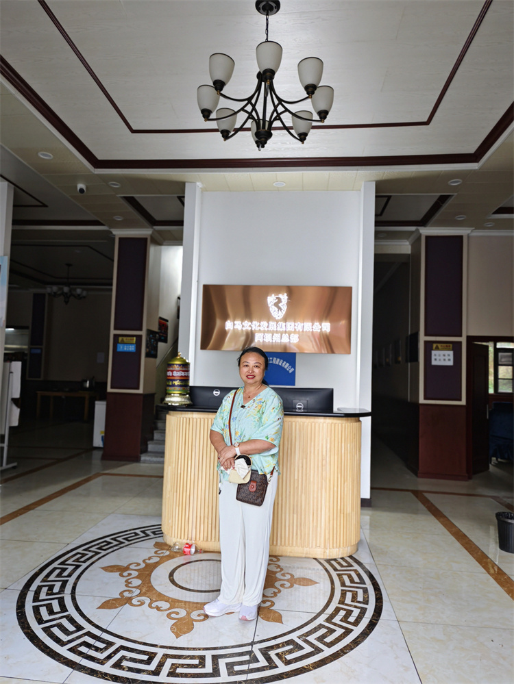 陈宏院长在阿坝州马尔康环境策划指导调研